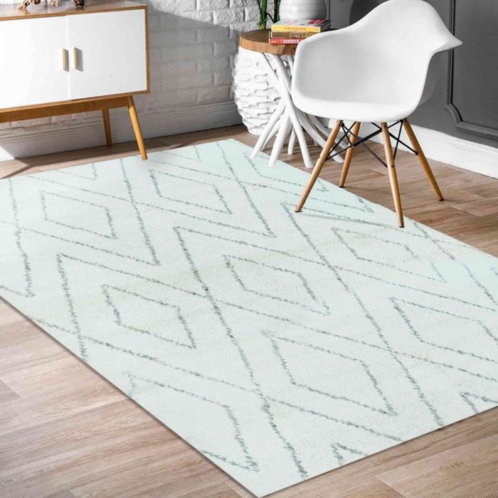 Moroccan handtufted carpet with creamish white as base color